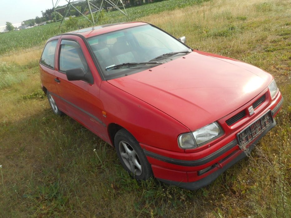 Seat Ibiza,1,4 benzyna,8-zaworowa,na części,czerwony