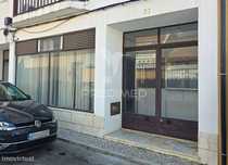 Loja - Centro de Grândola - 147,1 m² - Comércio