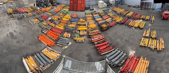 Siłownik hydrauliczny stary typ 1300 mm