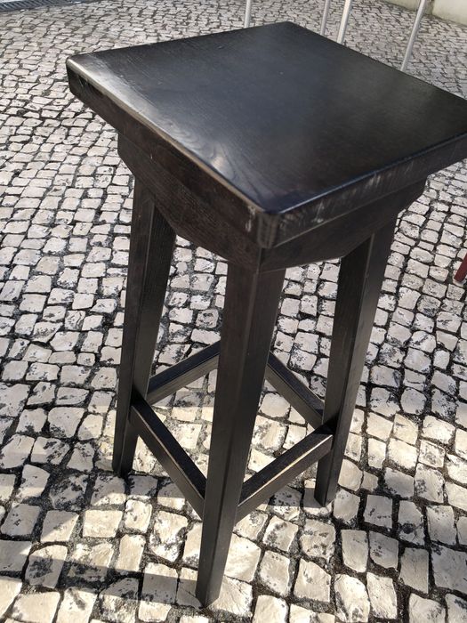 Banco Alto Carvalho Puro