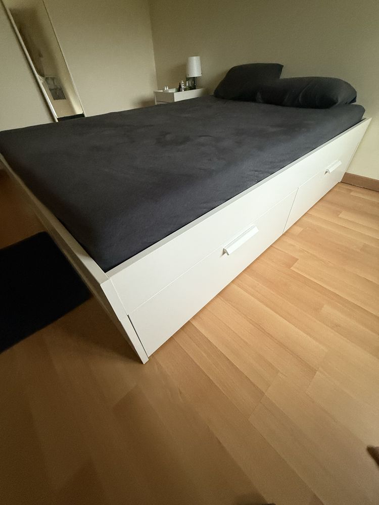 Cama e colchao super novos