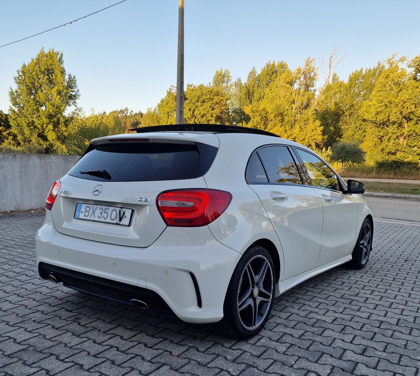Mercedes-Benz A180cdi  AMG IMPECÁVEL