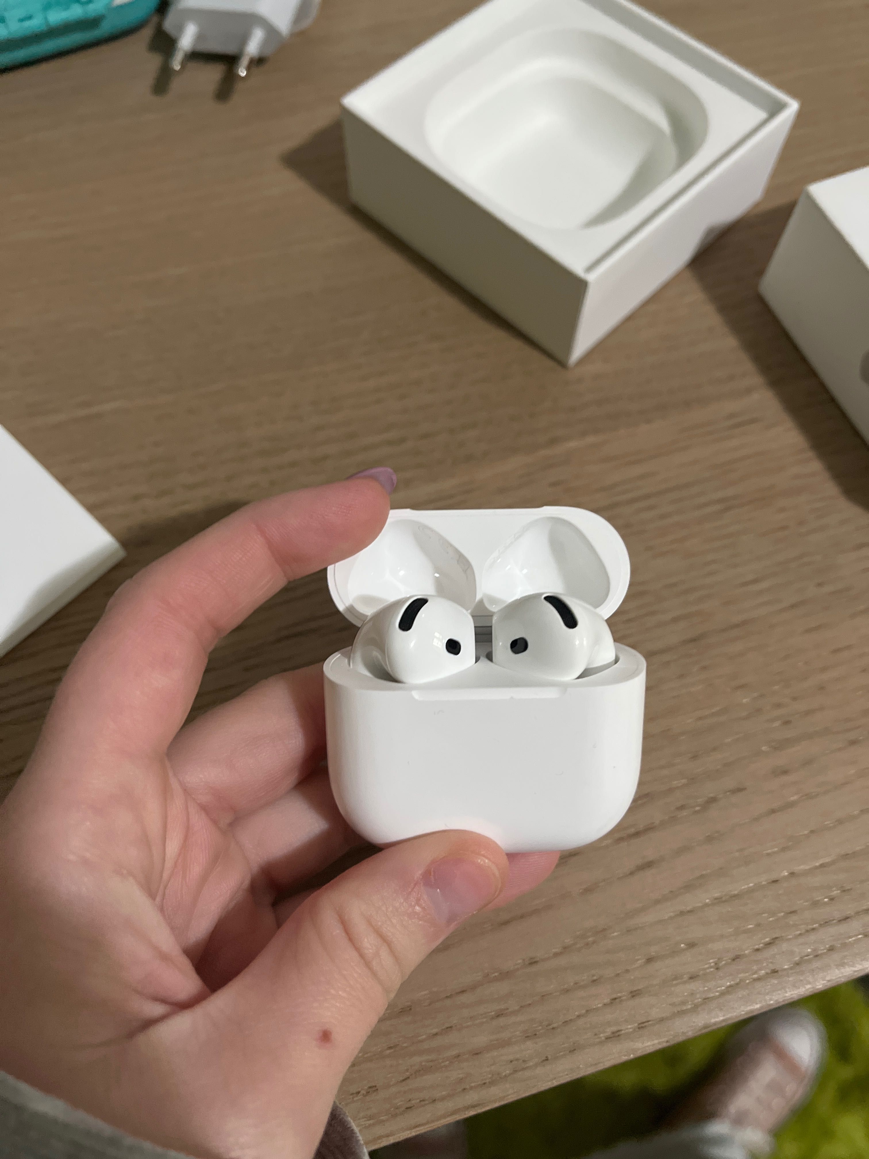 AirPods 4.ª geração originais