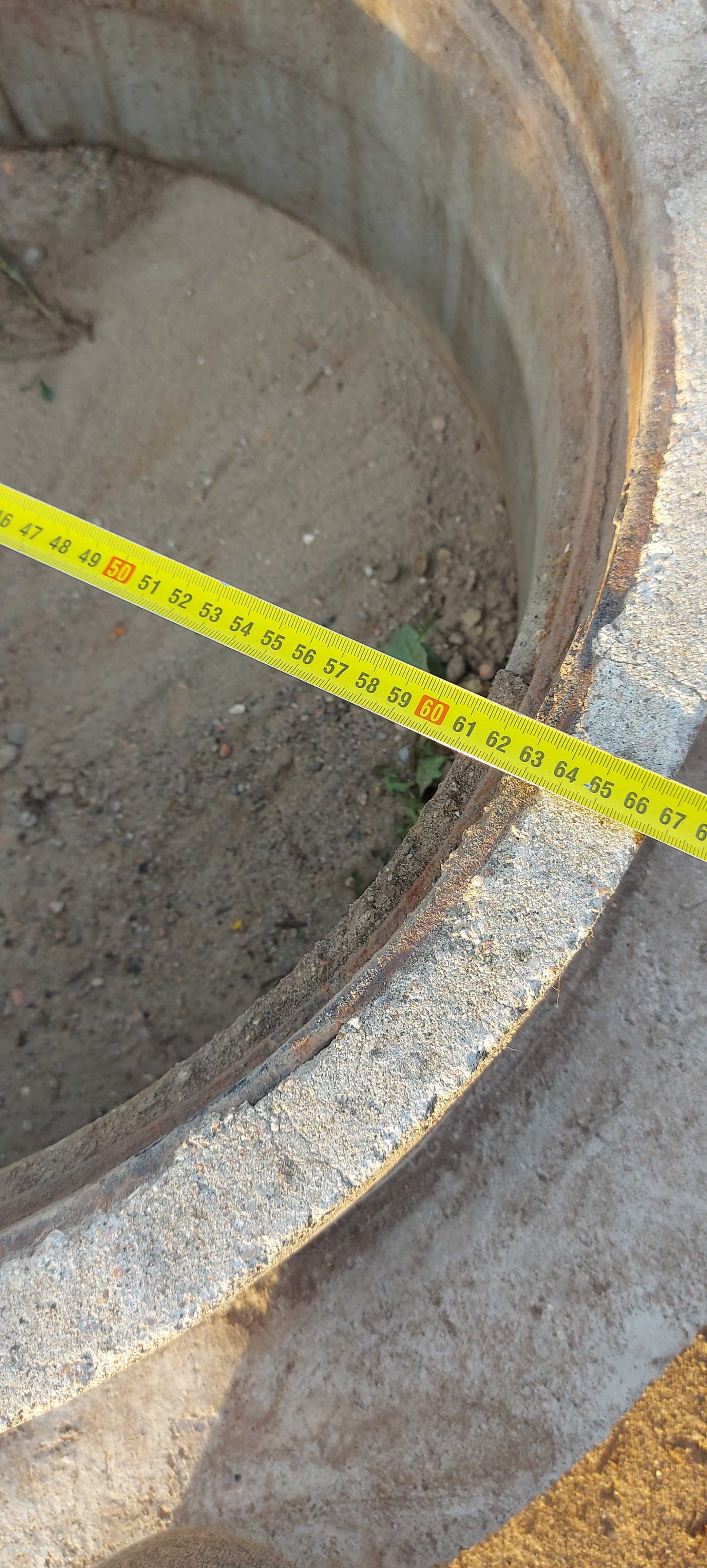 Pokrywa studni 800/600 redukcja betonowa żeliwna