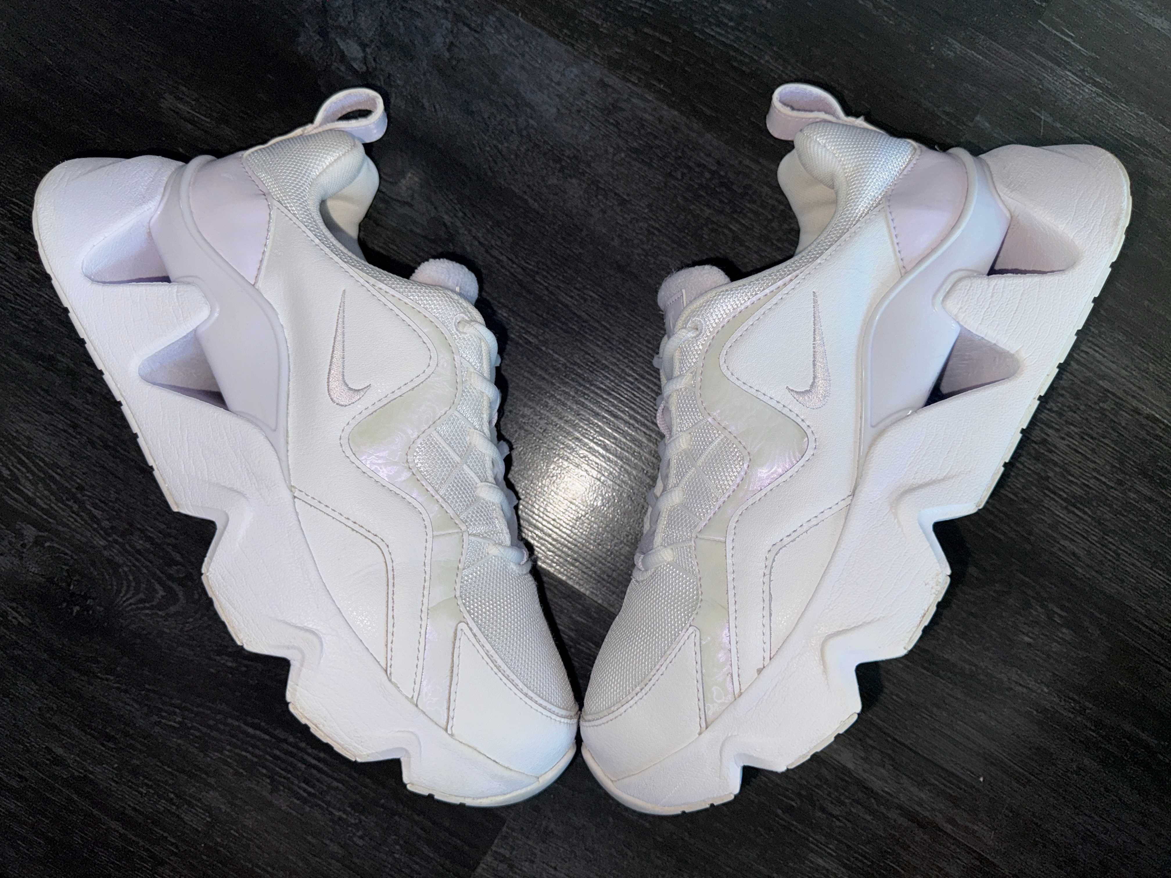 Кросівки Nike RYZ 365, оригінал, р-р 40, устілка 26 см
