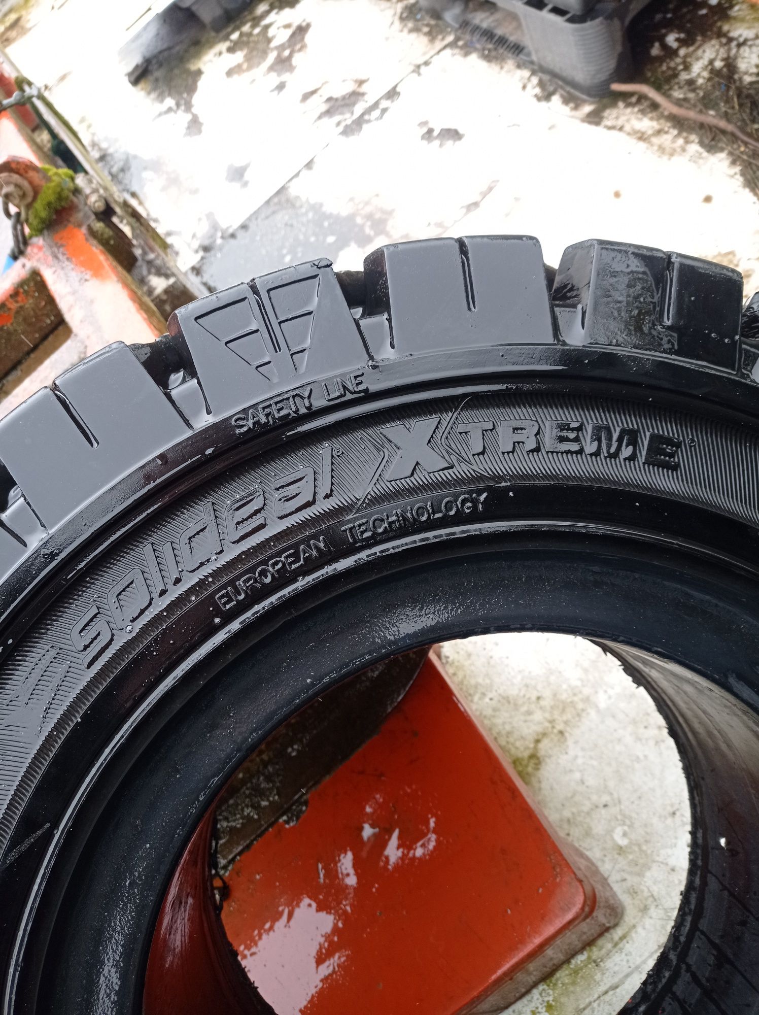 Opona pełna do wózka widłowego 315/70 r15