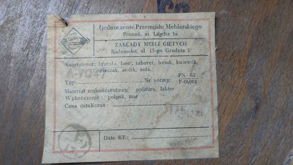 Stare drewniane krzesła 8 sztuk gięte drewno Fameg Radomsko PRL