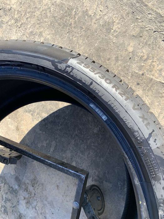 Шини 295/35 R21 пара Continental 2019p зима 7,5мм