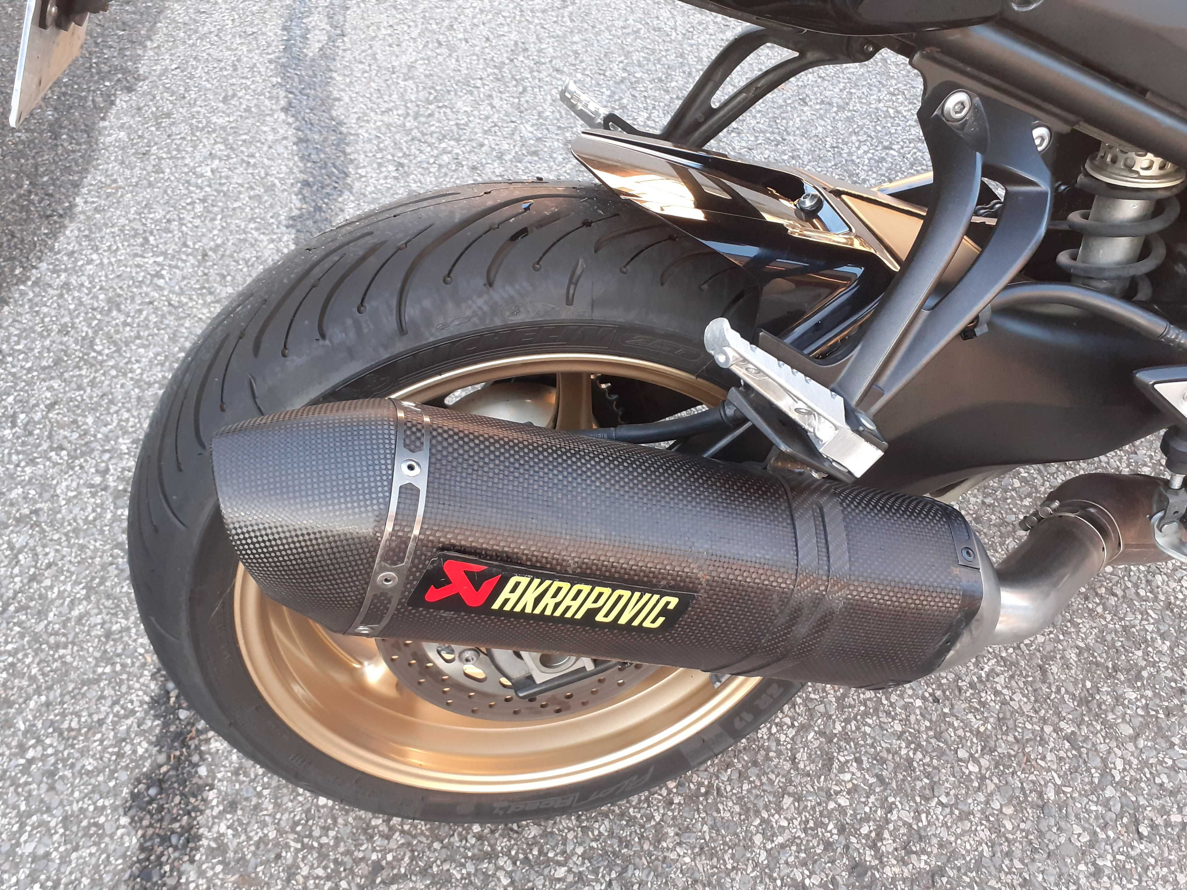 Piękna FZ8 z 2012 roku z oryginalnym przebiegiem 23381km. + Akrapovic