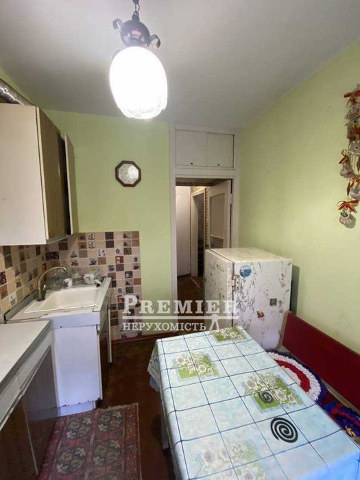 Продам двухкімнатну квартиру на Семена Палія