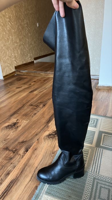 Ботфорди чорні шкіряні