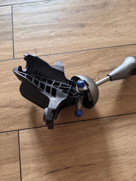 Dzwignia zmiany biegow