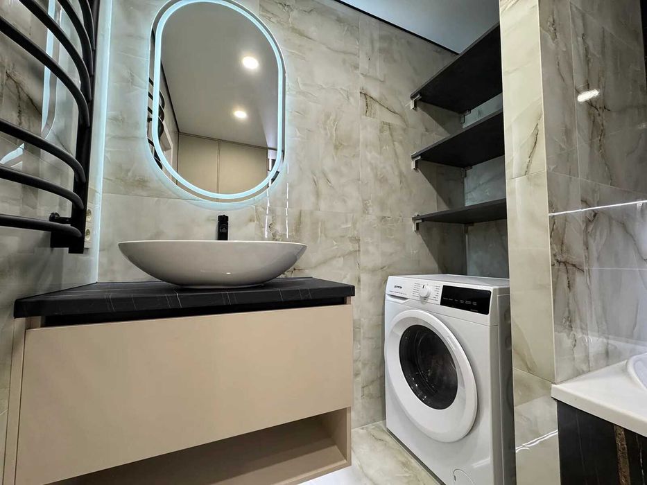 Терміново! Укомплектована двокімнатна поблизу ТРЦ "Veles Mall"