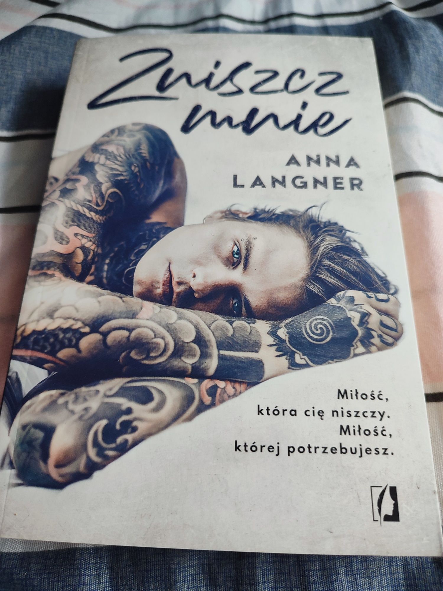 Anna Langner - "zniszcz mnie "