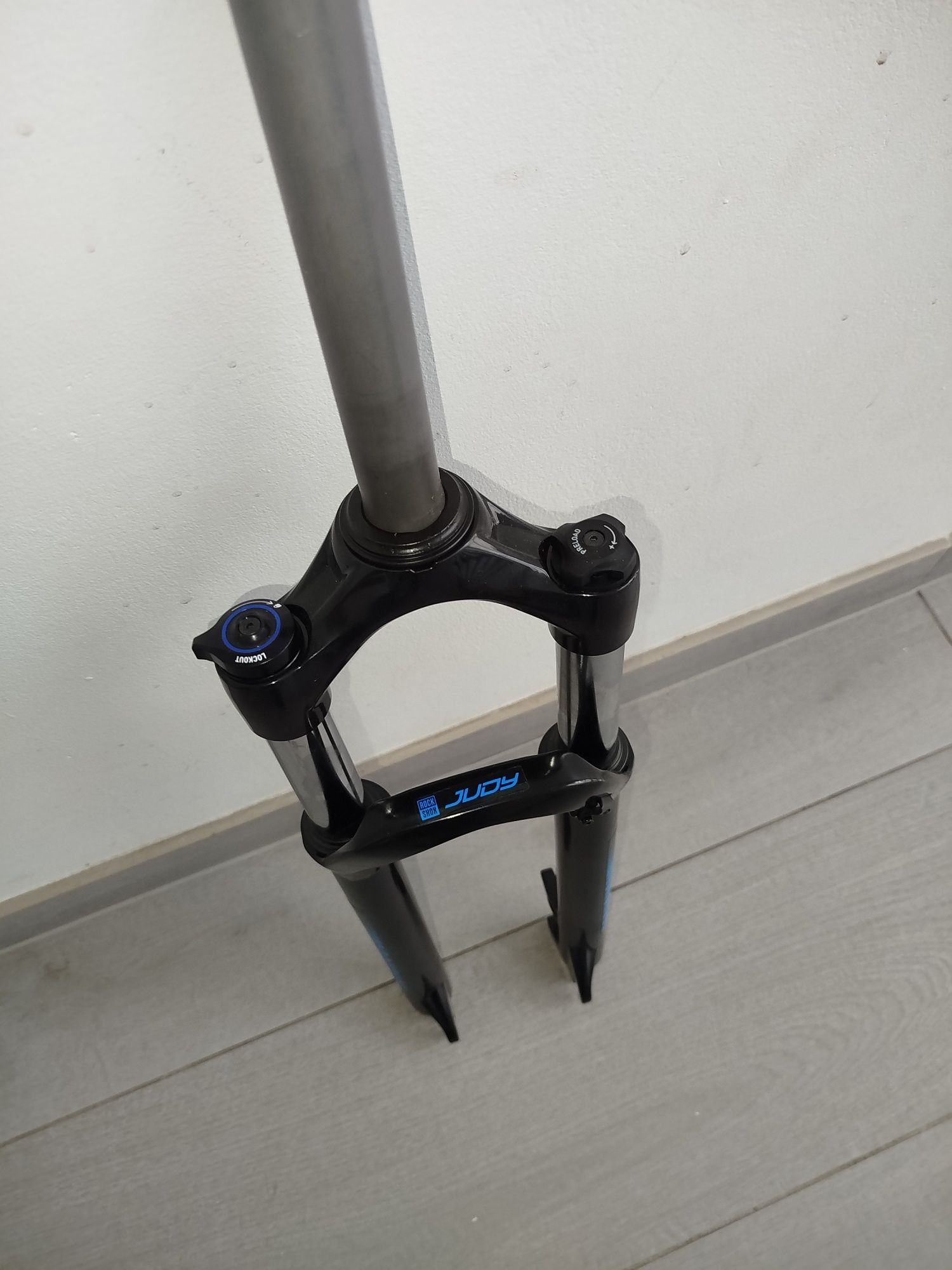 Amortyzator Rock Shox Judy 29 1 1/8" 100mm qr9