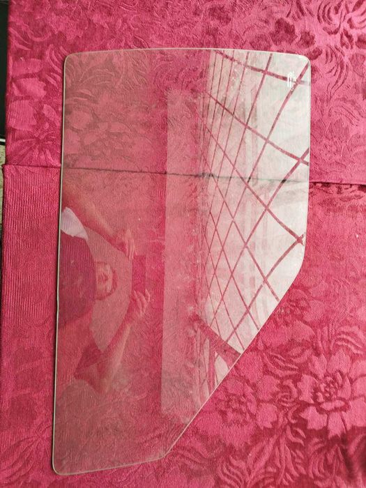 Стекло (окно) на ВАЗ 2109