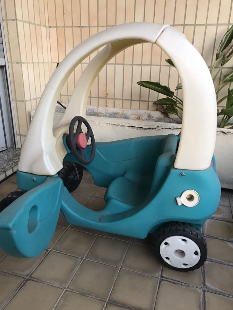 Carro Little Tikes