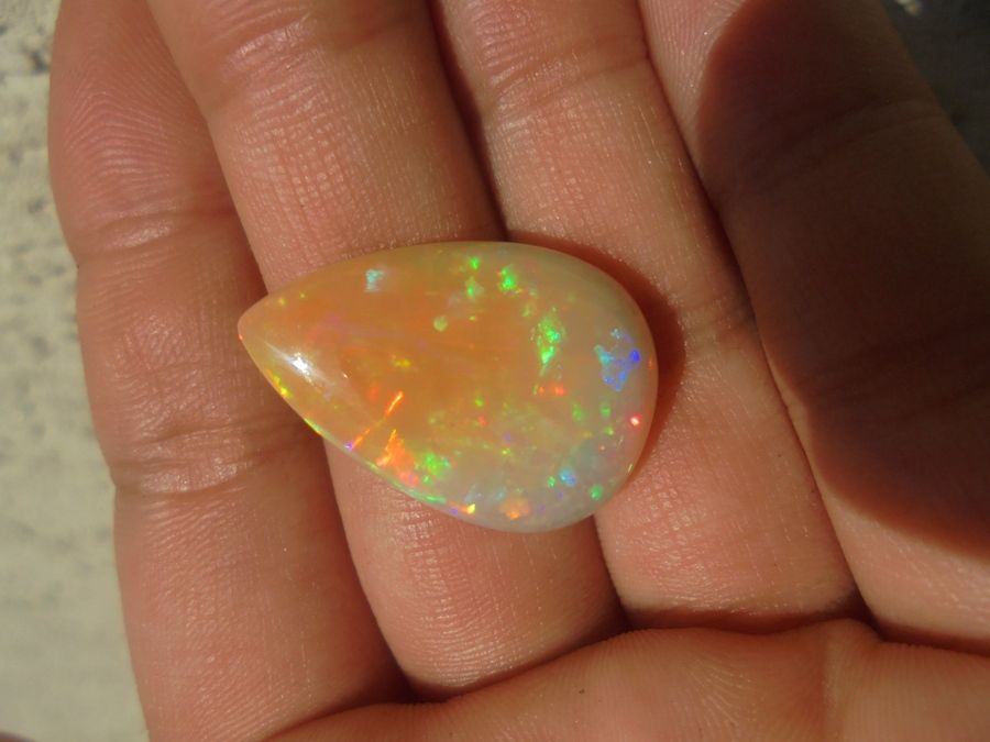certyfikat duży naturalny opal etiopski 11.43 ct