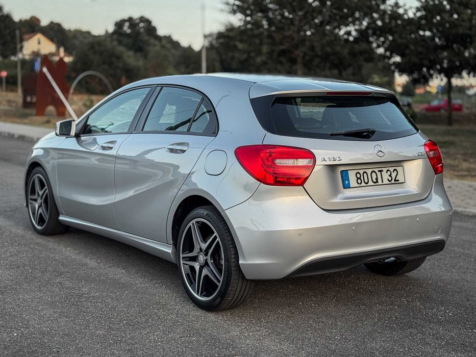 Mercedes-Benz A180 Urban Edition | Trato de Financiamento