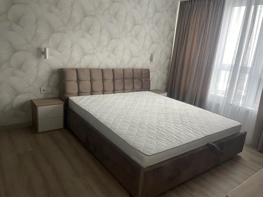 ЖК Liko-grad/Perfect, вул. Максимовича, 32а, нова 2к. 74м