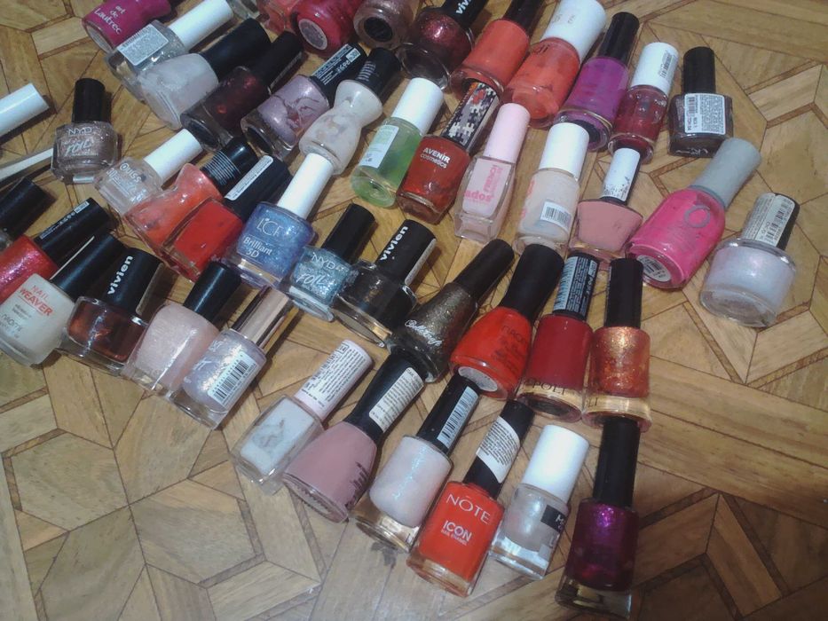 лаки для ногтей дешево.цена за все