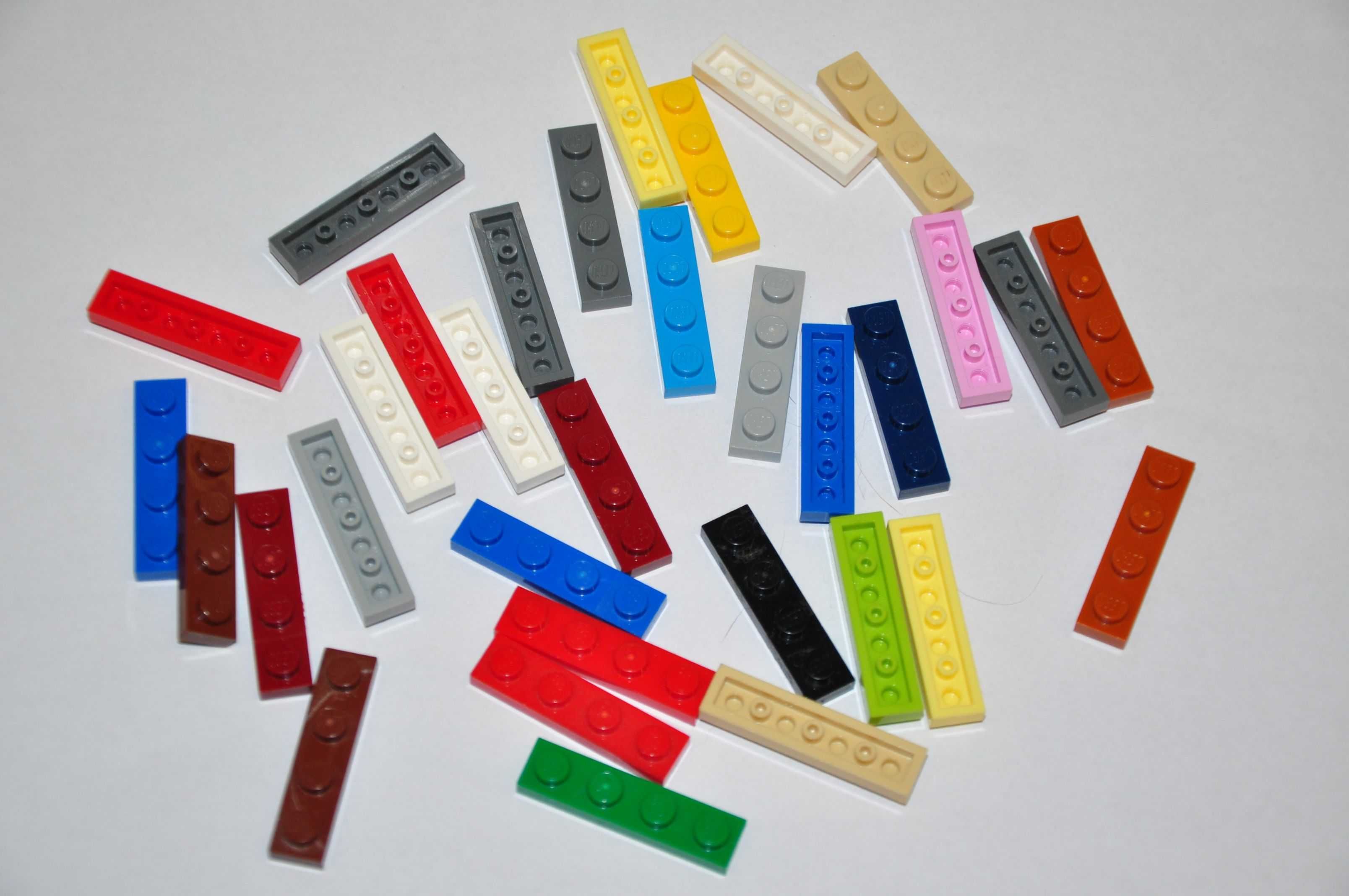 L1824. LEGO - Plate 1x4 mix kolorów, 33 szt.