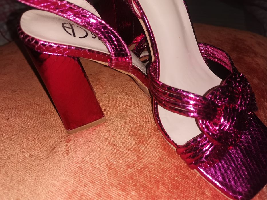 Sandálias rosa fuschia tam 38