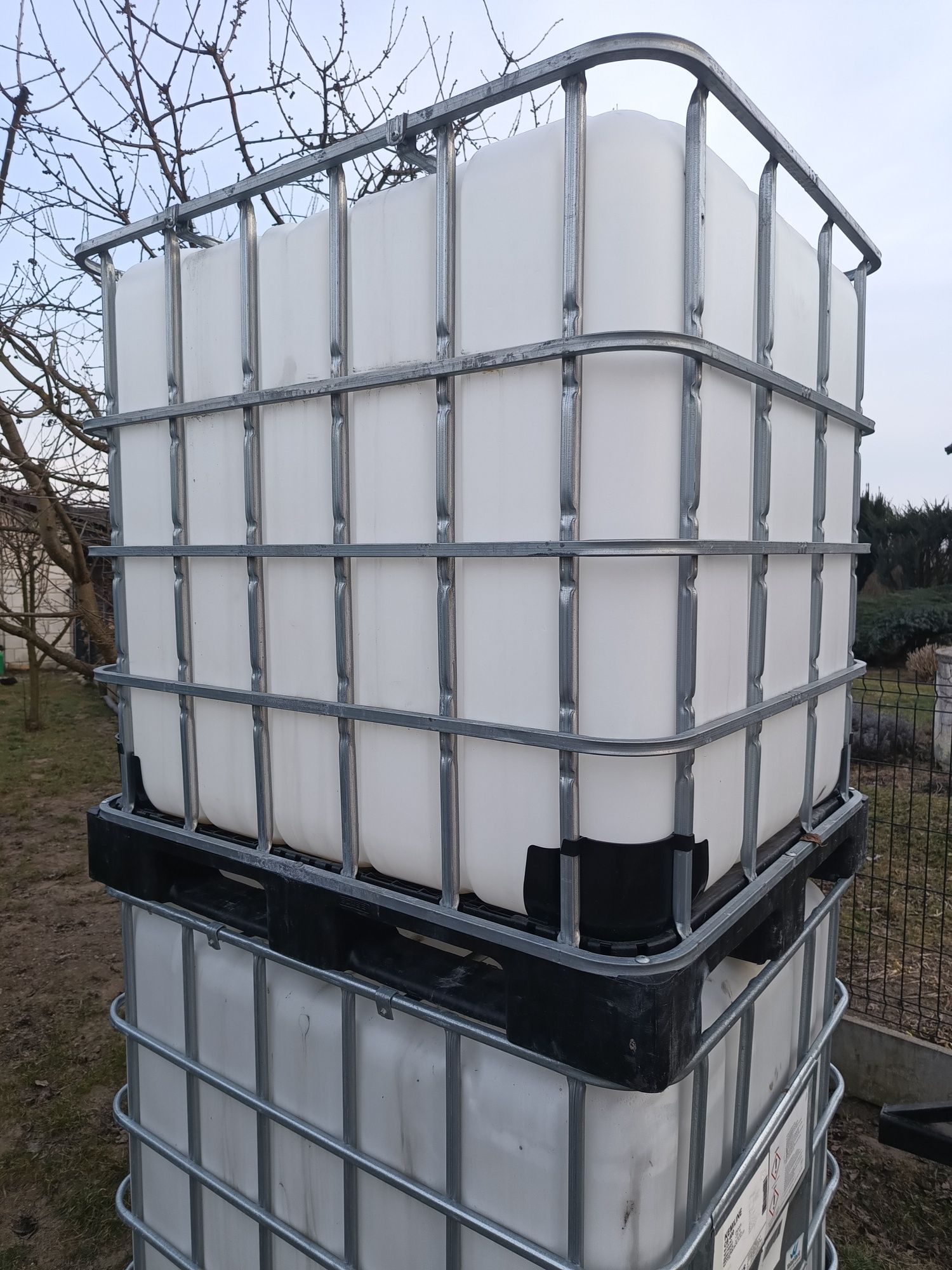 mauzer 1000l pojemnik zbiornik tysiaczka paletopojemniki czysty