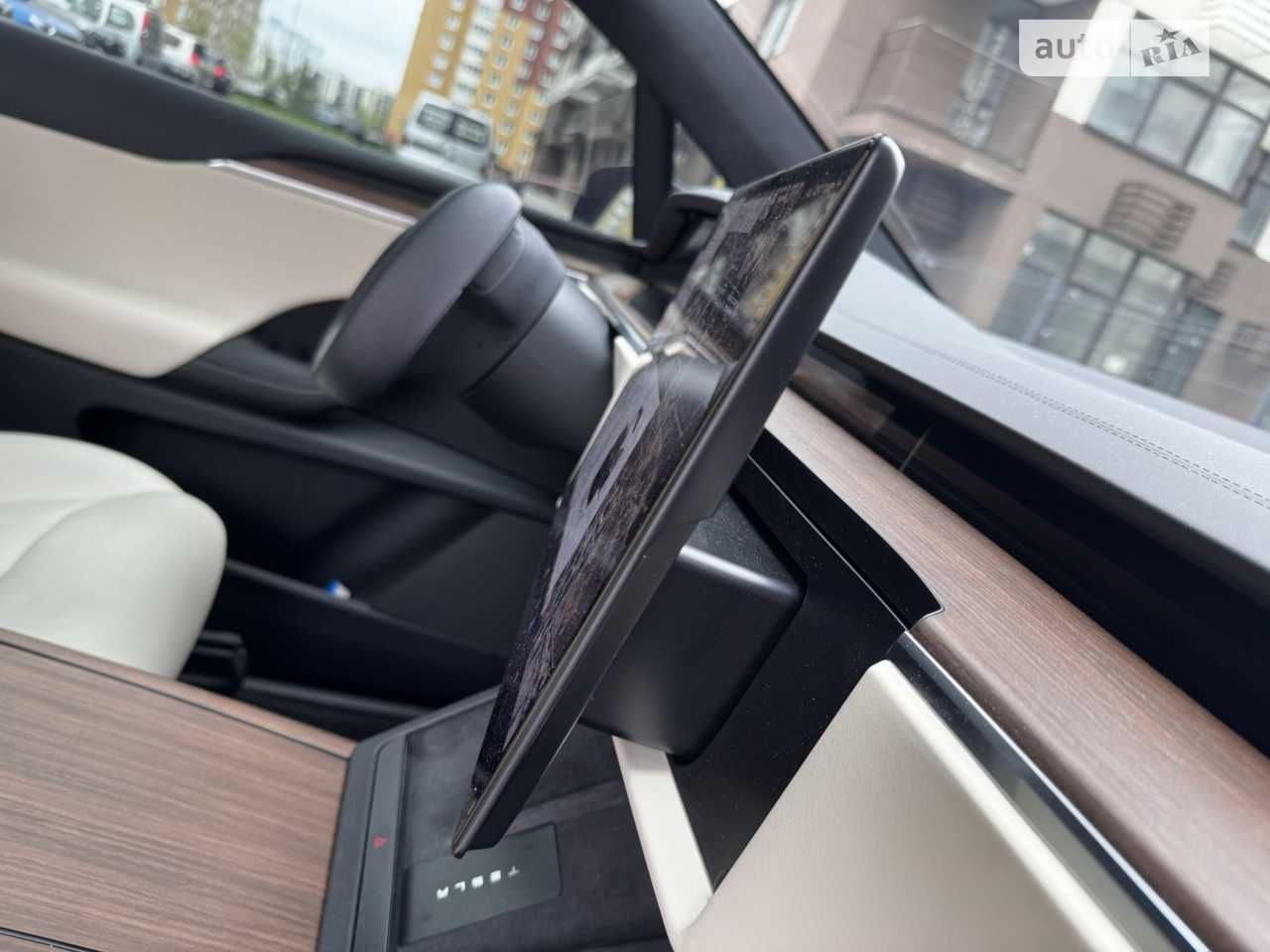 Tesla Model X 2023