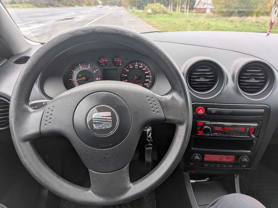 Seat Ibiza III 1.4 MPI w pełni sprawny, brak rdzy