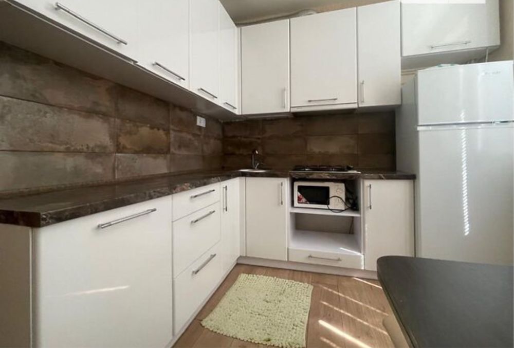 Продам 2х.кв. 1/16 S-56м2.на Научной