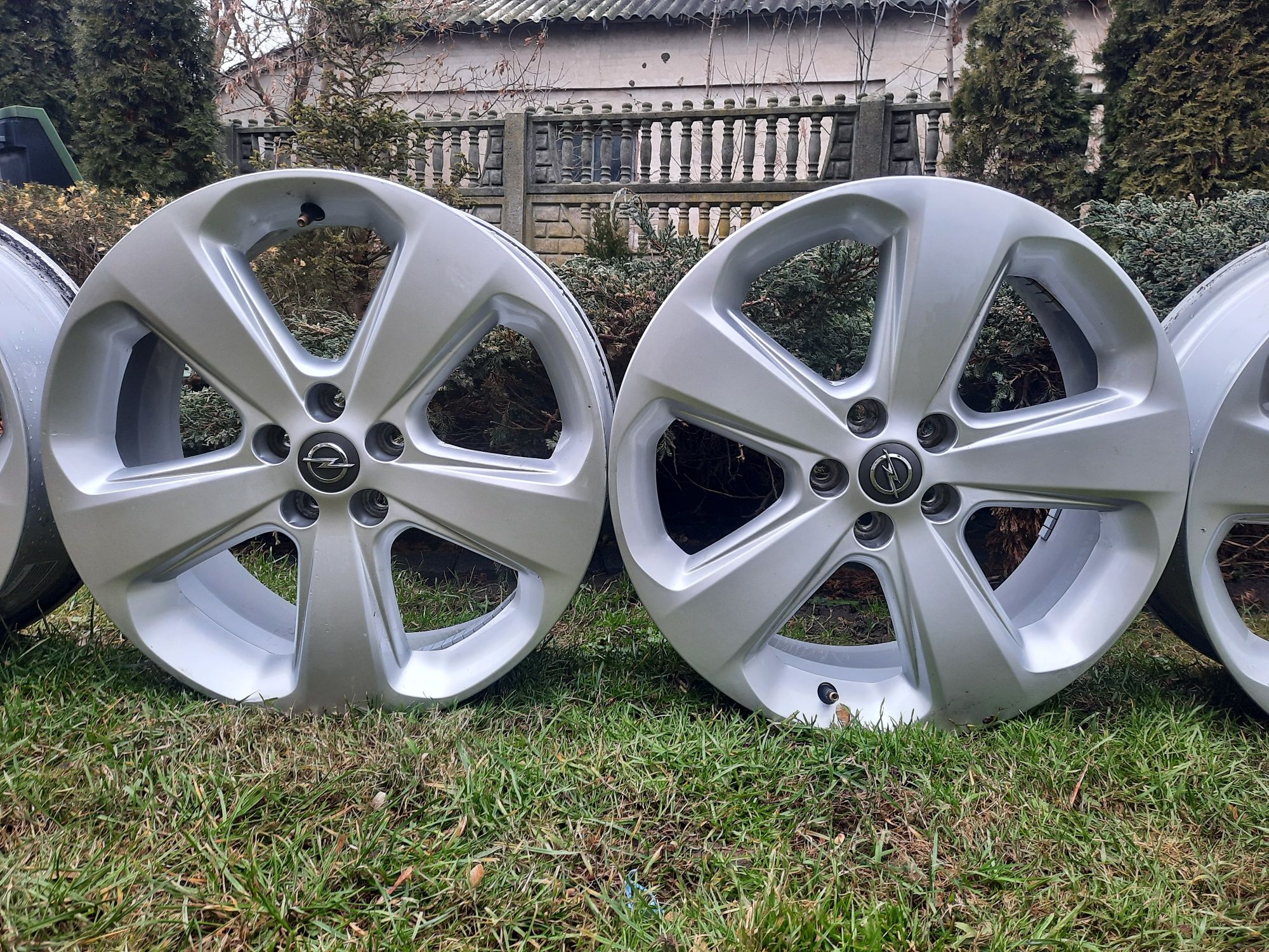 4 felgi 5x105 18x7.0j Opel Mokka ET 38