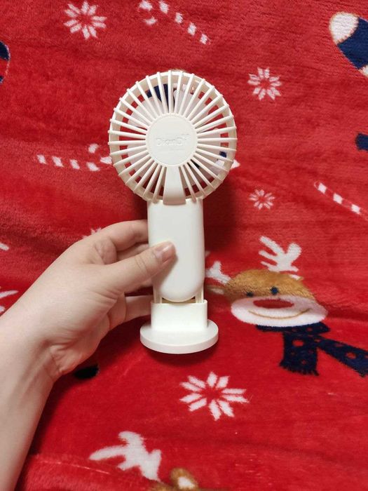 Мини вентилятор работает только от сети или павербанка