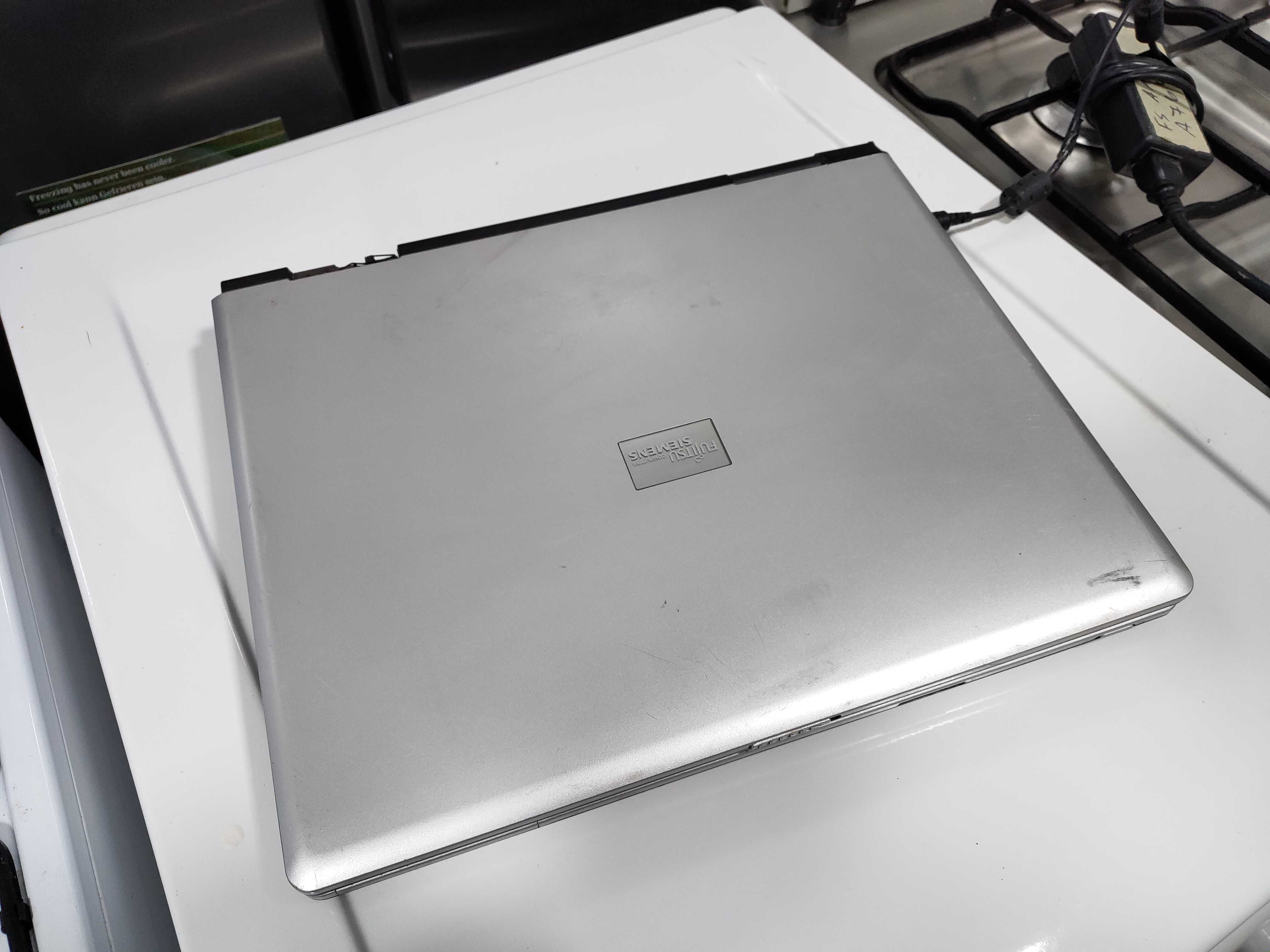 Fujitsu Siemens Amilo A7645