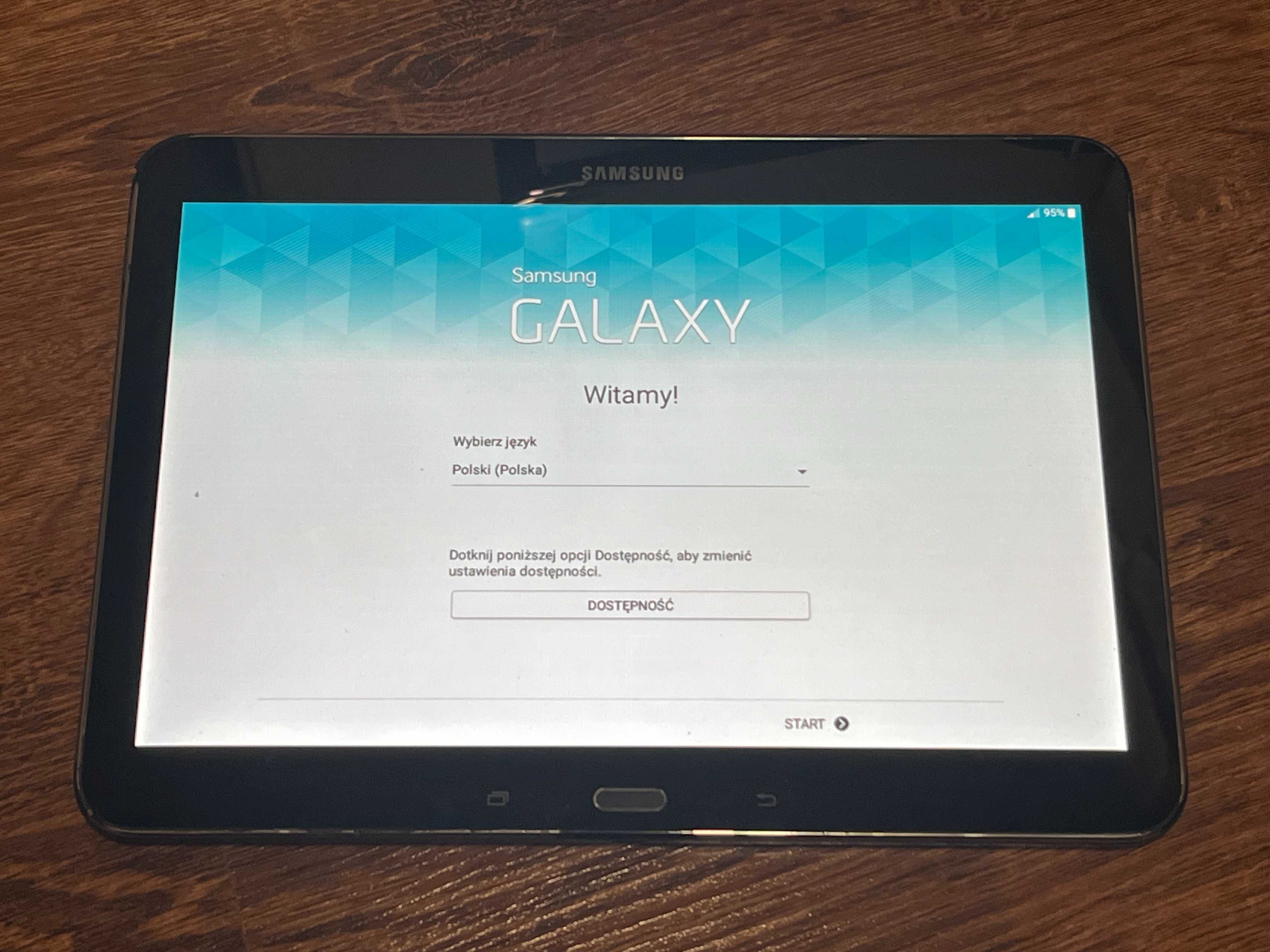 Tablet Samsung Galaxy Tab4 SM-T535, 10 cali, 16GB, SIM LTE HSPA+, WiFi