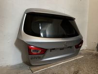 Kompletna tylna klapa mitsubishi asx A31