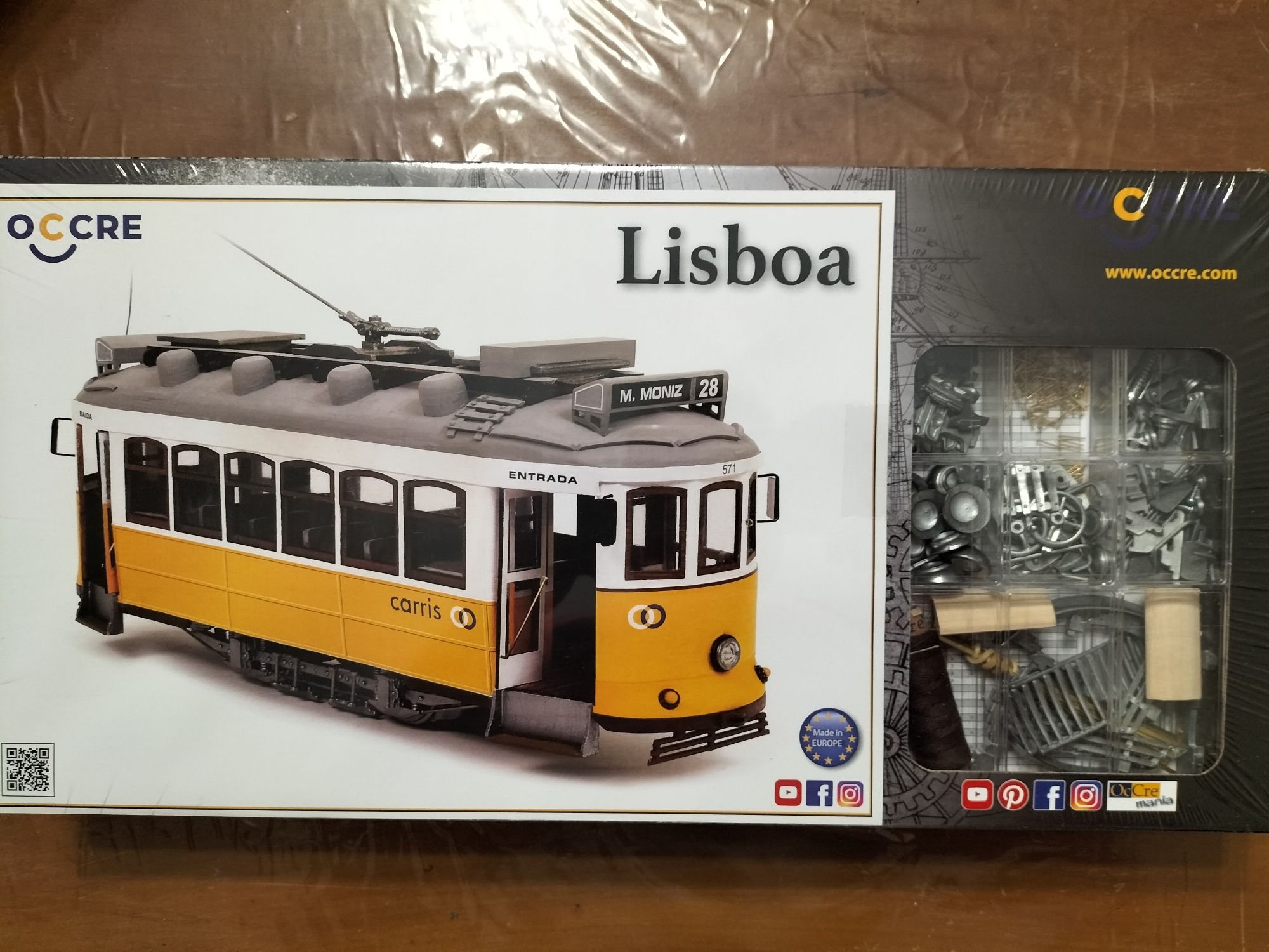 Conjunto de Kits Occre, Elétrico e Diorama Lisboa