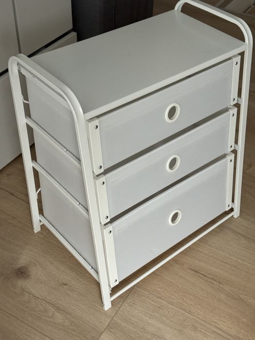 Komoda IKEA LOTE – prosta i praktyczna, 3 szuflady