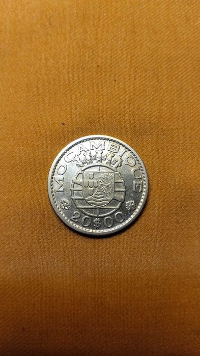 Moeda 20 escudos Moçambique 1960 em prata.