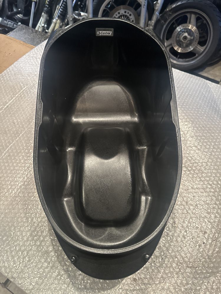 Vespa Gts 14-22 Schowek Pod Kanapę Kibel 1B000860 V656