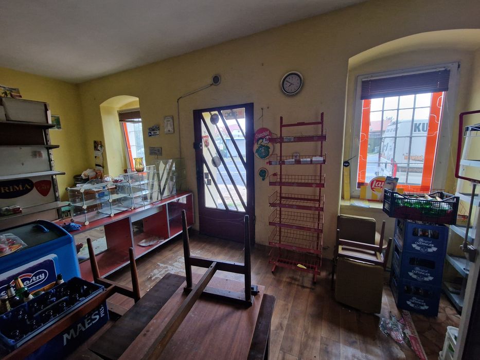 Lokal po sklepie spożywczym- możliwość mieszkania 46m2