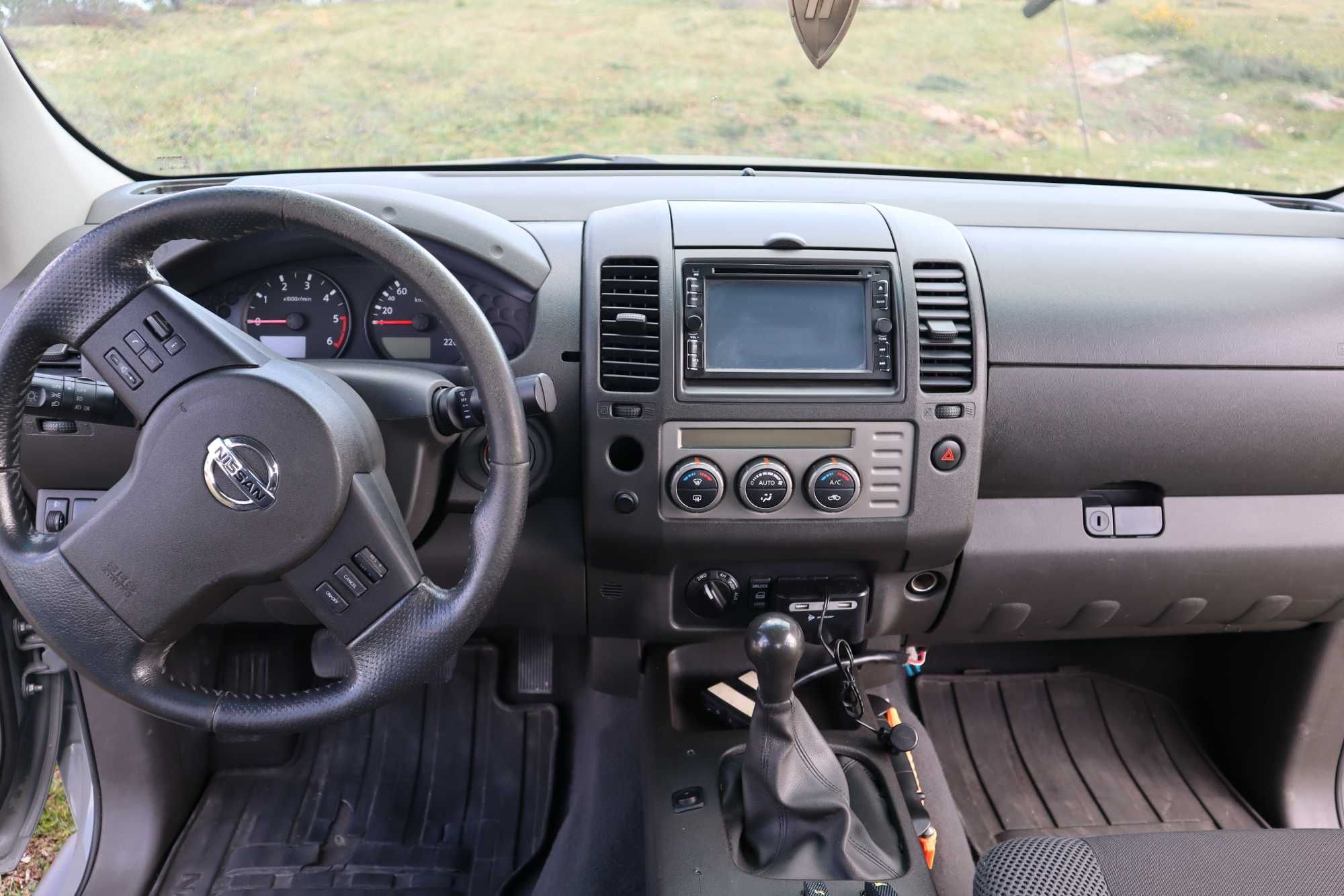 NISSAN NAVARRA 2.5 DCI COMERCIAL