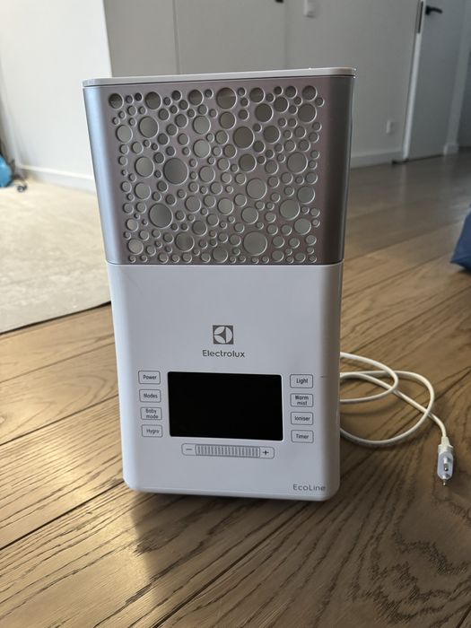Зволожувач Electrolux НЕ РОБОЧИЙ!