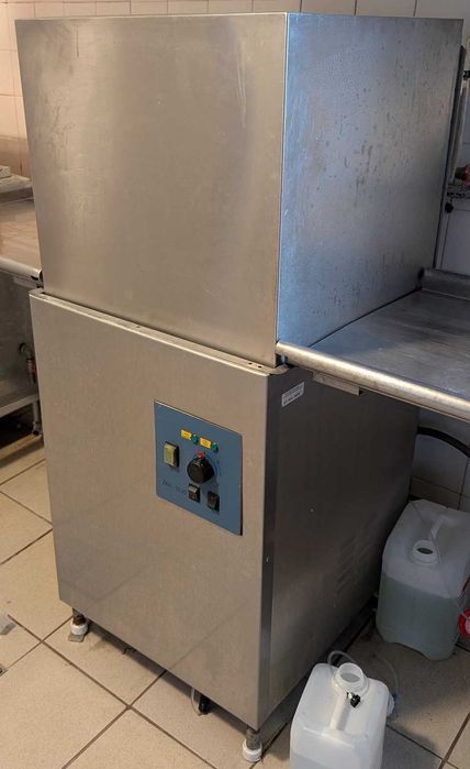 Solidna Zmywarka Kapturowa LOZAMET ZKU 10 – Idealna do Gastronomii!