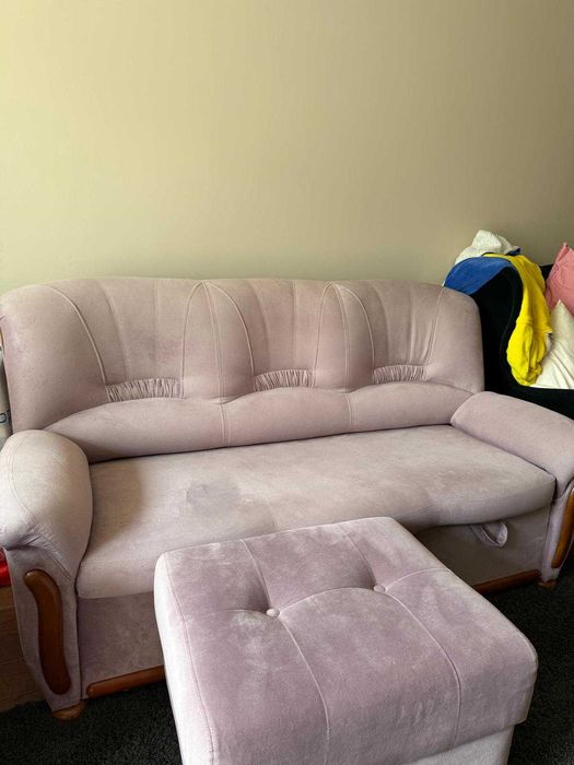 Zestaw wypoczynkowy: rozkładana sofa z pojemnikiem + fotel + podnóżek