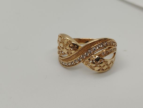 Золотое кольцо 18.4 размер 3.38 грамма