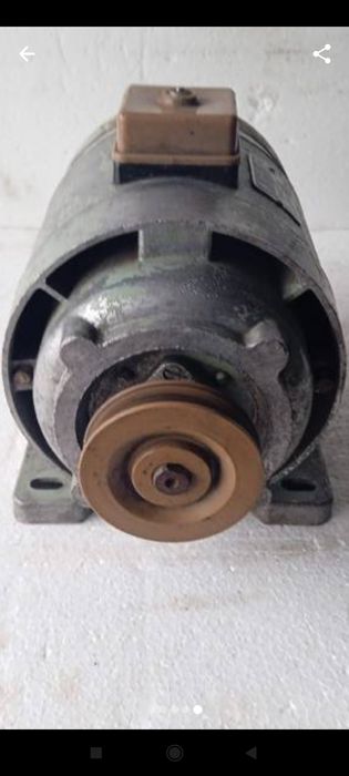 Zabytkowy silniki elektryczny , PRL.