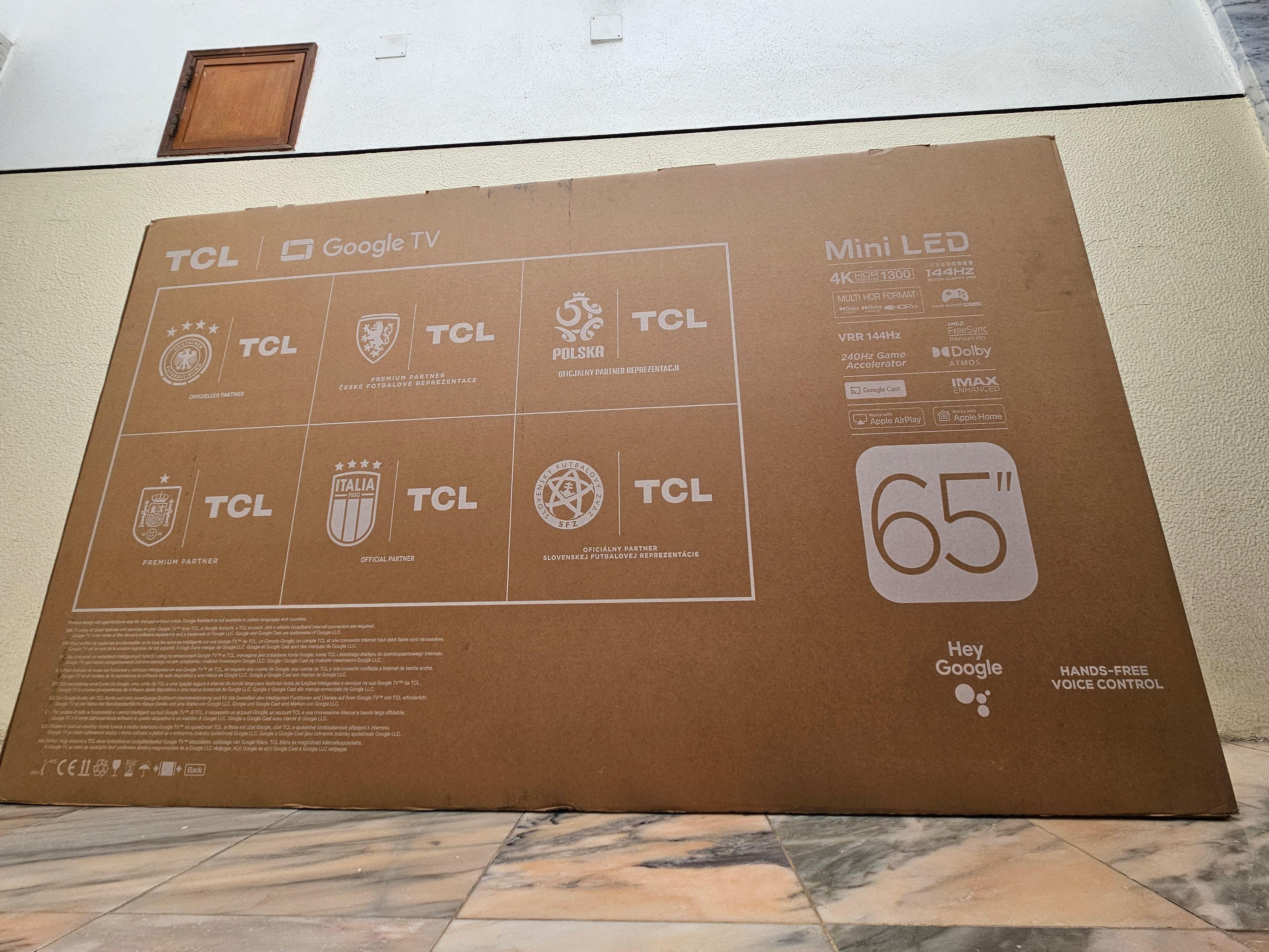 TV TCL 65C805 (QLED Mini LED - 65'' - 165 cm - 4K Ultra HD)