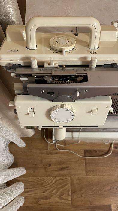 Продам вʼязальну машину Silver Reed SRP60N