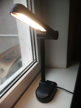 Светильник с энергосберегающей лампой